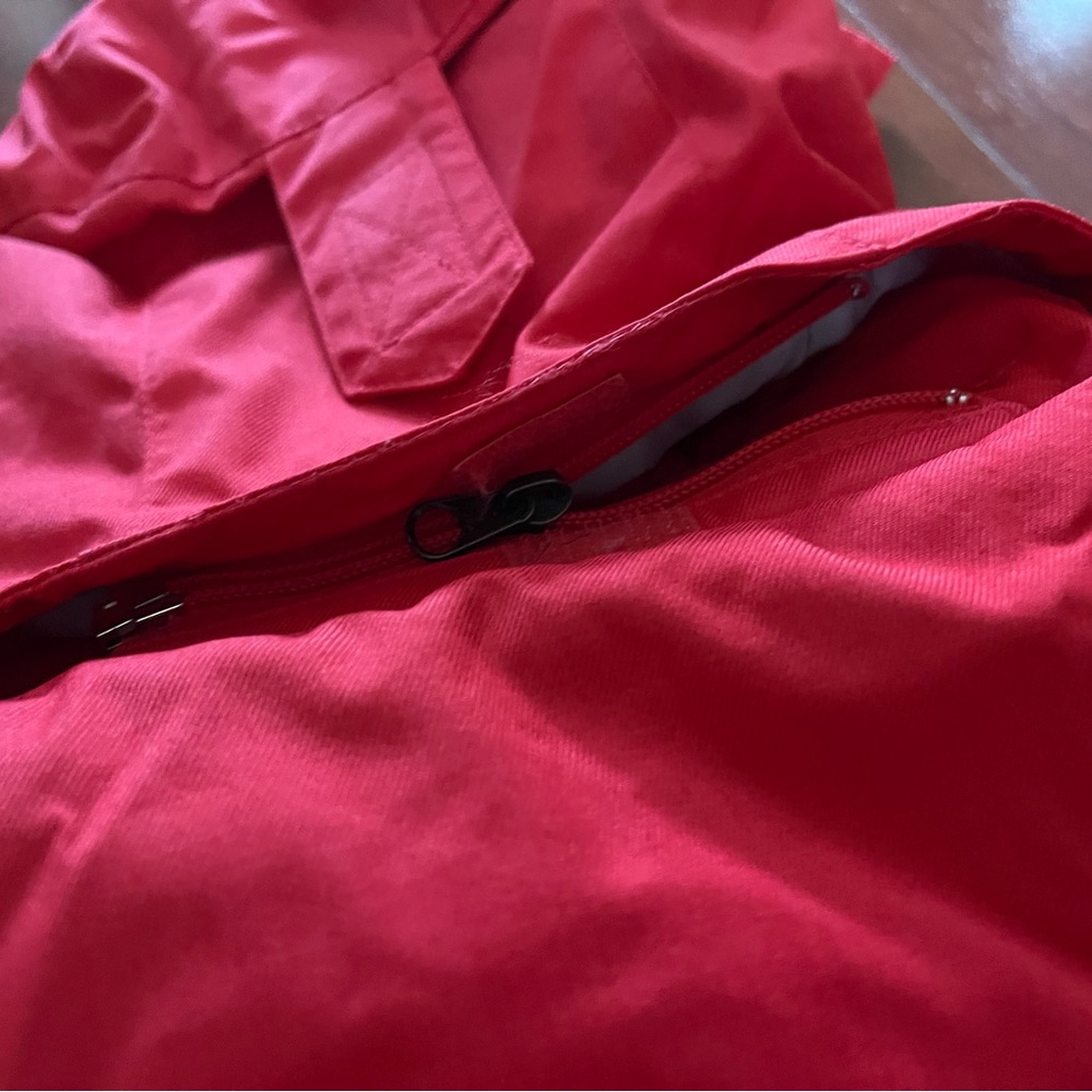 Red ski jacket - Picture 6 of 7